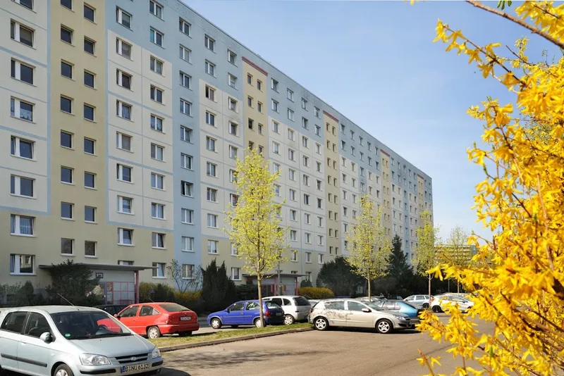 2-Zimmer Wohnung in Marzahn Süd inkl. finanzieller Unterstützung für Renovierungsarbeiten — photo 1